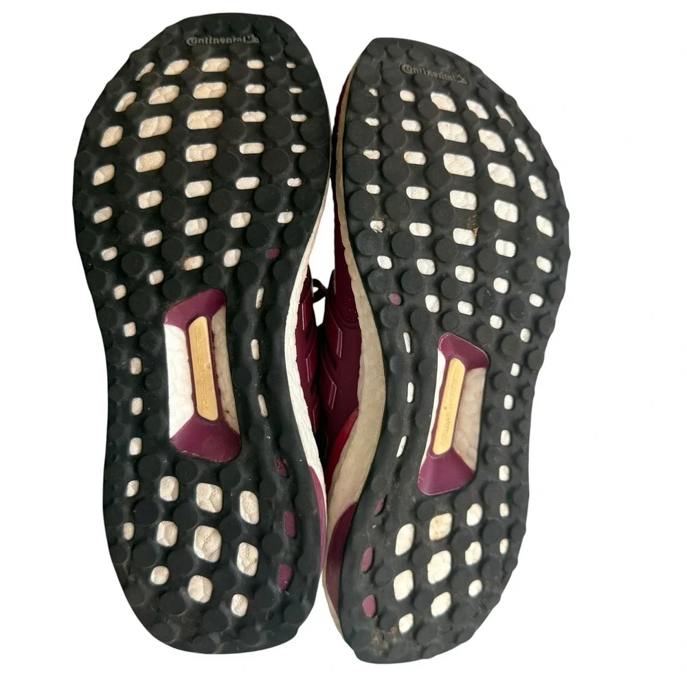 Adidas Women's UltraBoost 2.0 DNA US Size‎ 7.5 Power Berry Knitted Running
